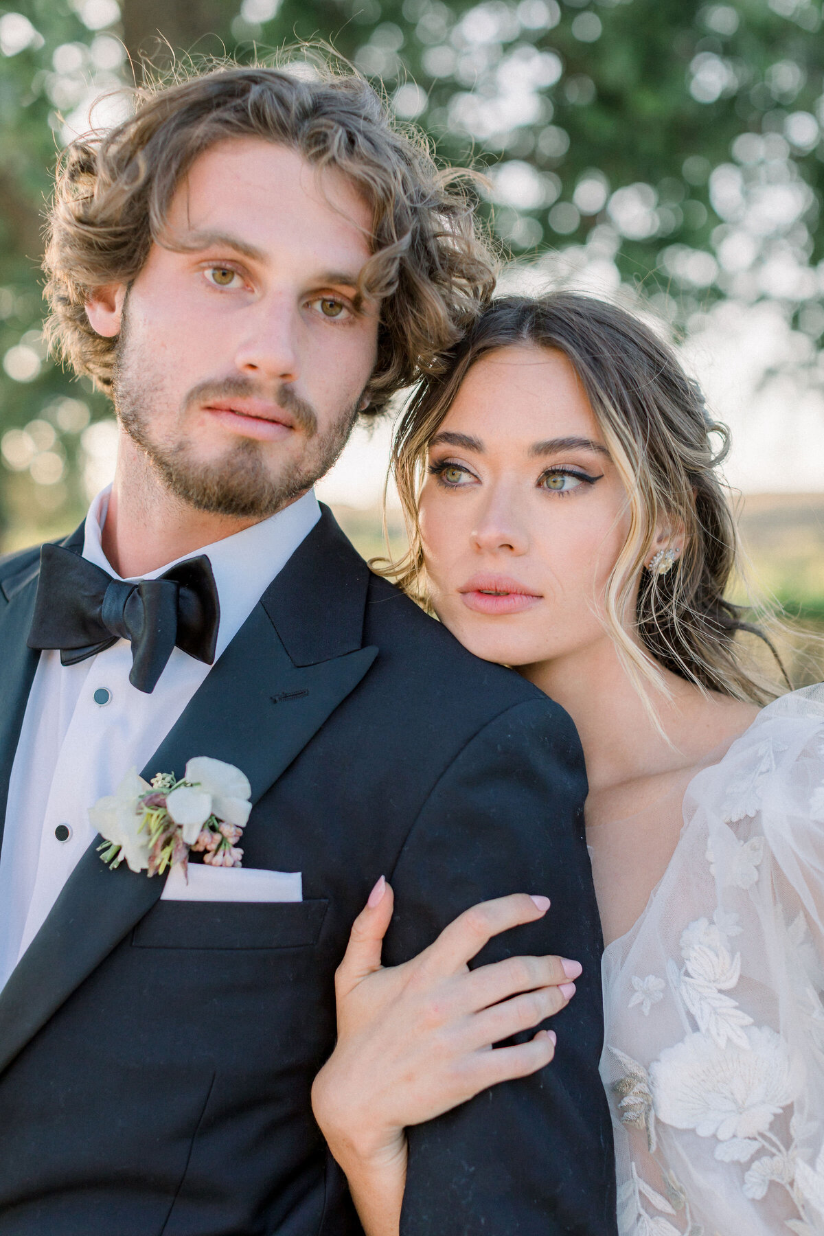 bride-groom-intimate-portrait-wedding-photography