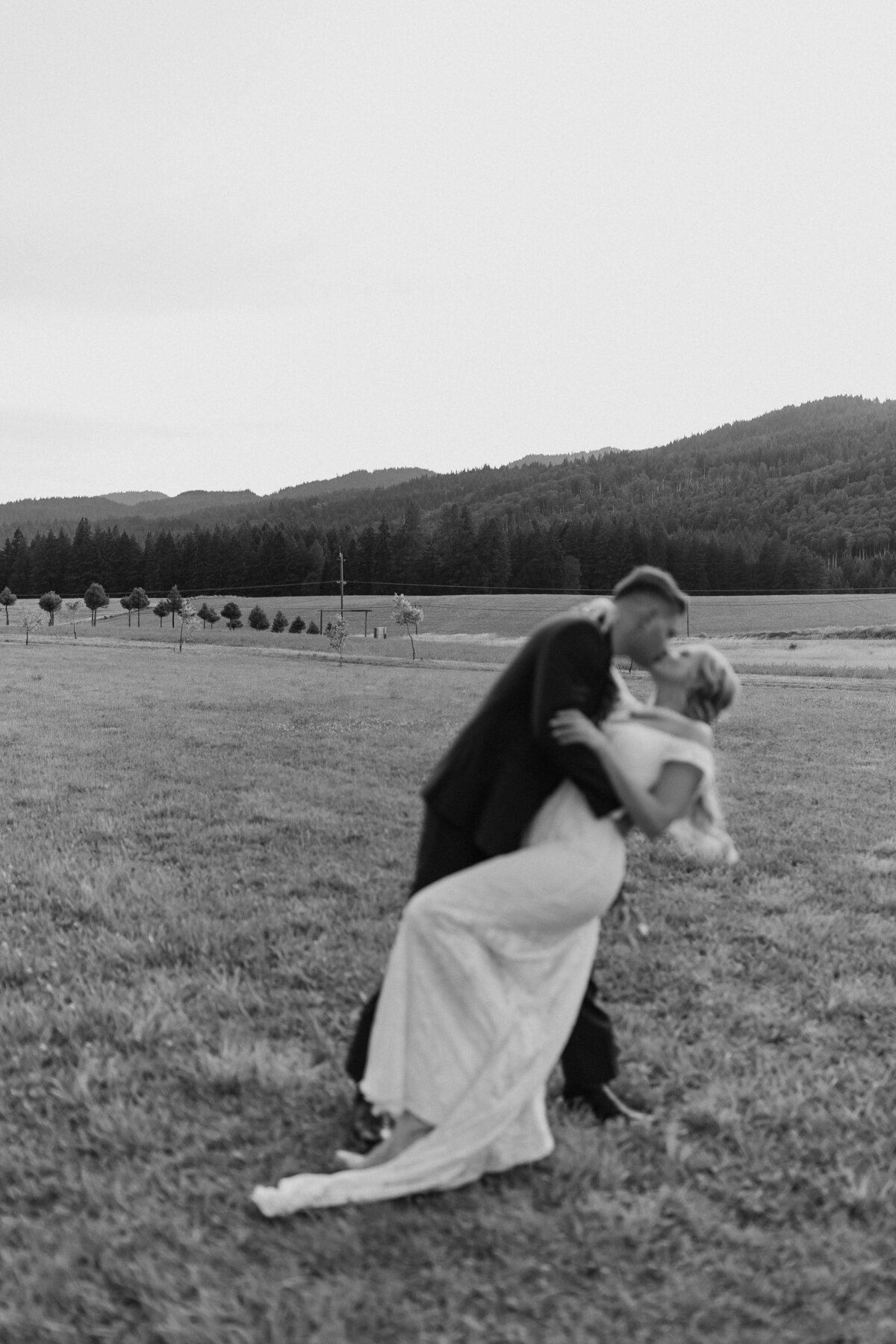 TinRoofBarnWedding