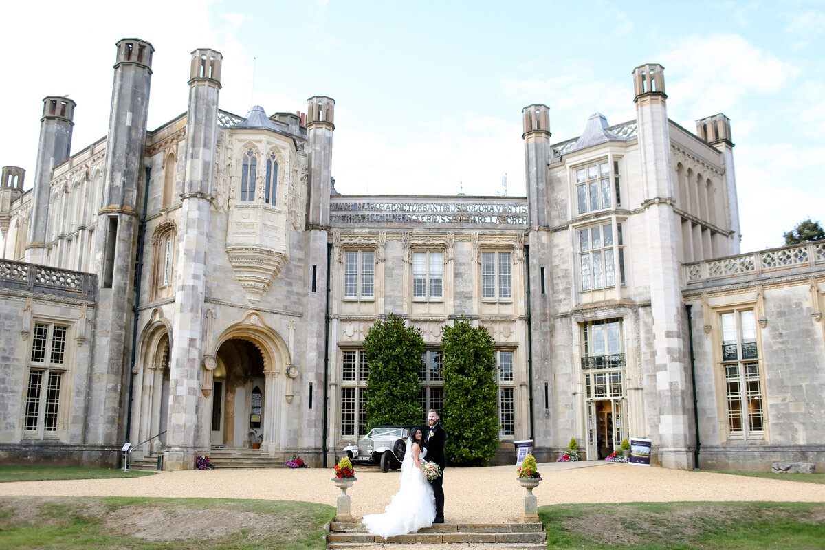 luxury-wedding-highcliffe-castle-dorset-leslie-choucard-photography-40
