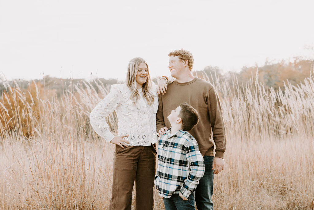 christina_ney_photography_wedding_engagement_lifestyle_photographer_dubuque_iowa_wedding_planning_assistance_adventurous_bold_laidback Family Photography38