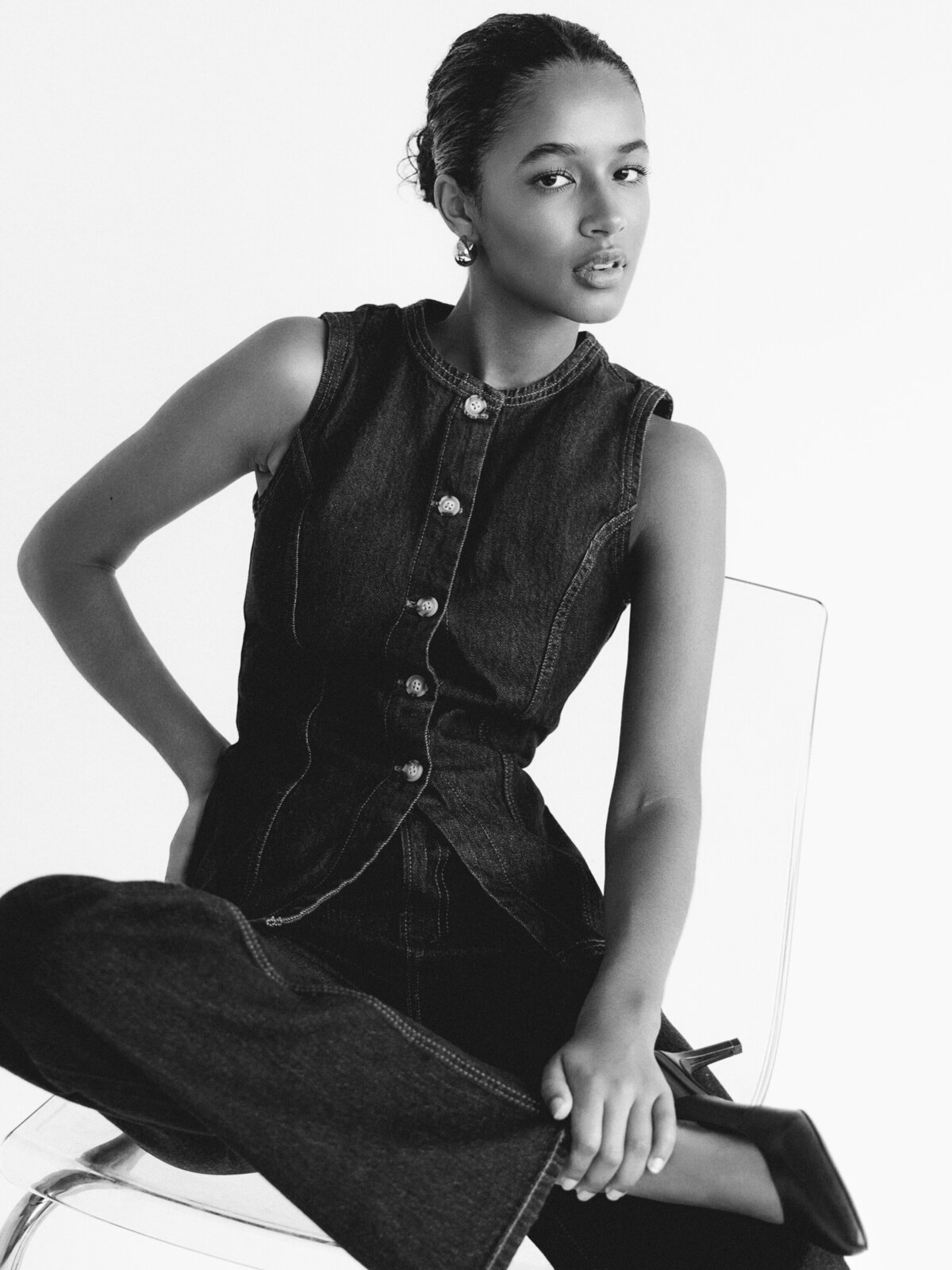 Aniya-CarolPersons-19bw