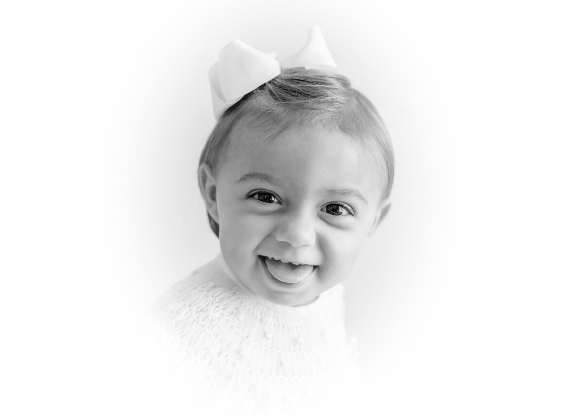 Lee Headshot BW 9 5x7