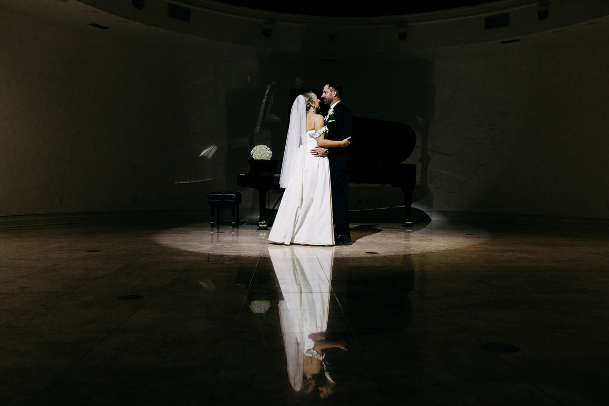 amber-mcwhorter-photo-whitehurst-elopement-chantilly-chic-celebrations-1041