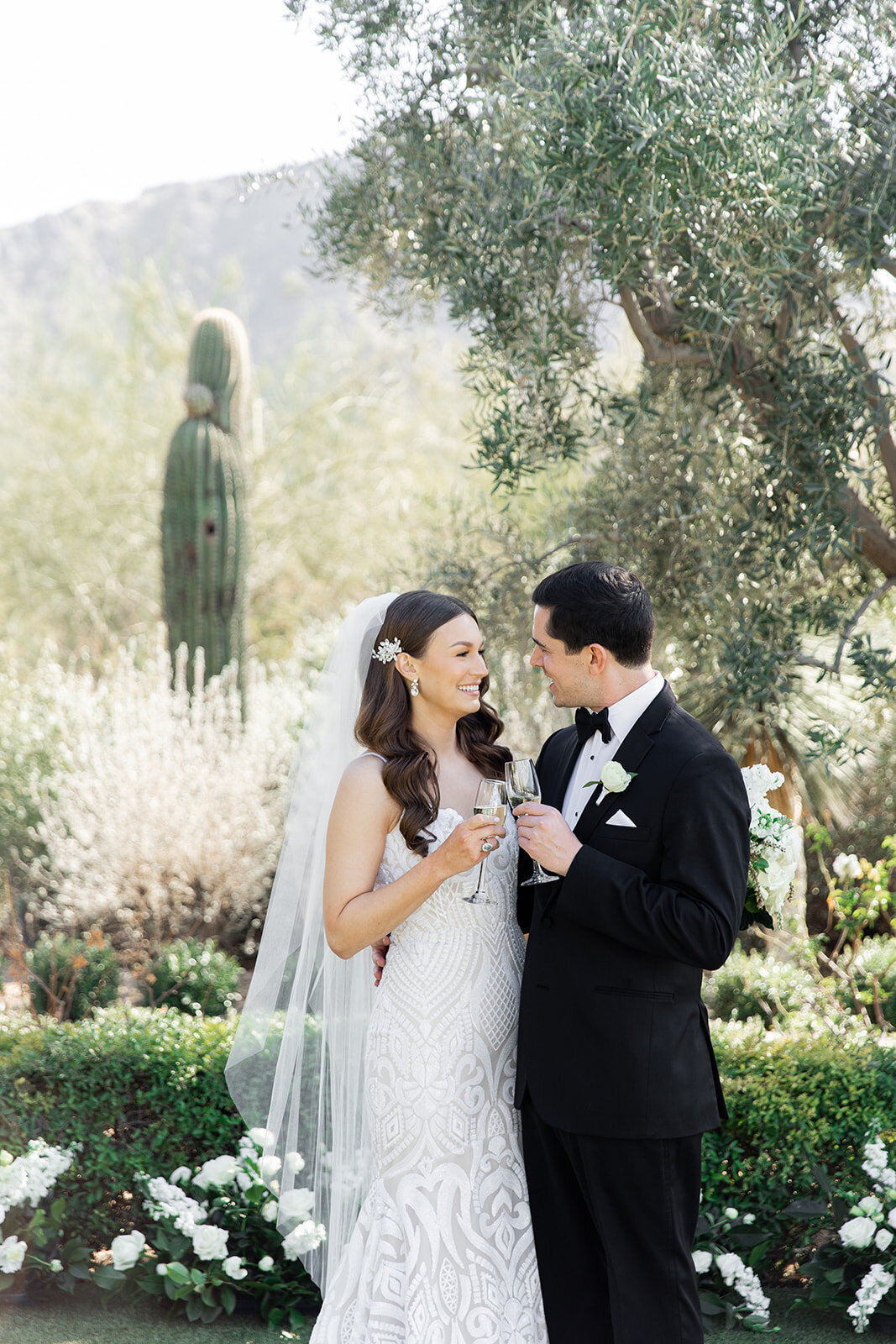 Karlie Colleen Photography - Hannah & Matt - El Chorro Wedding_ Paradise Valley Arizona - Revel Wedding Company-101