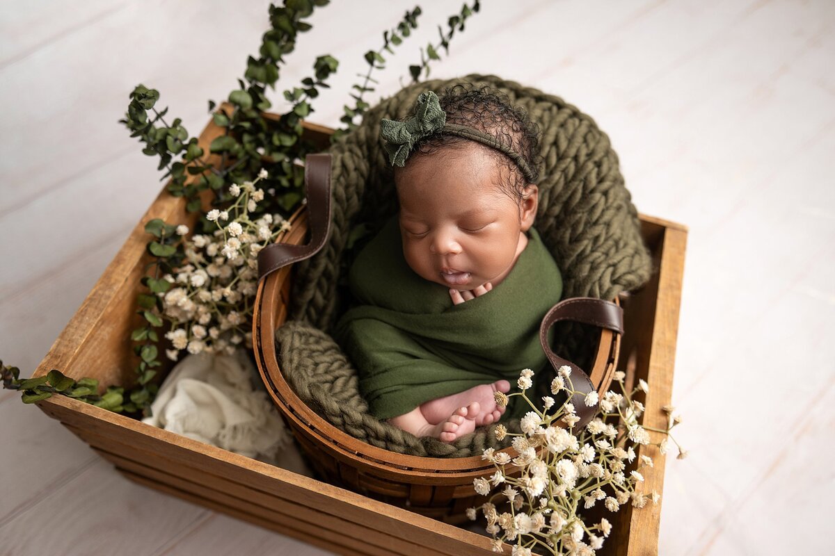 06_11_2024_LillianNewborn-studio-29_WEB