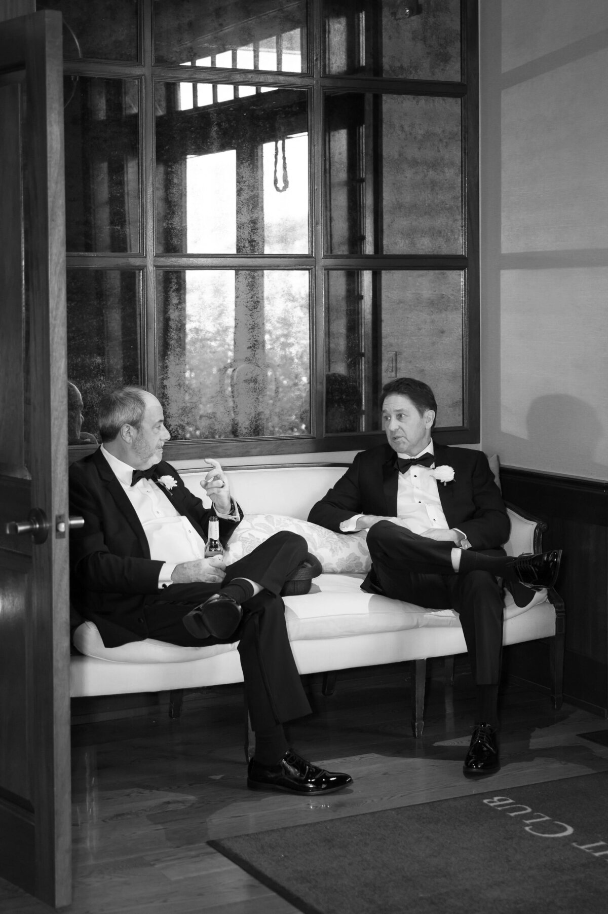 Wedding Family Photos by Lisa Blanche Photography