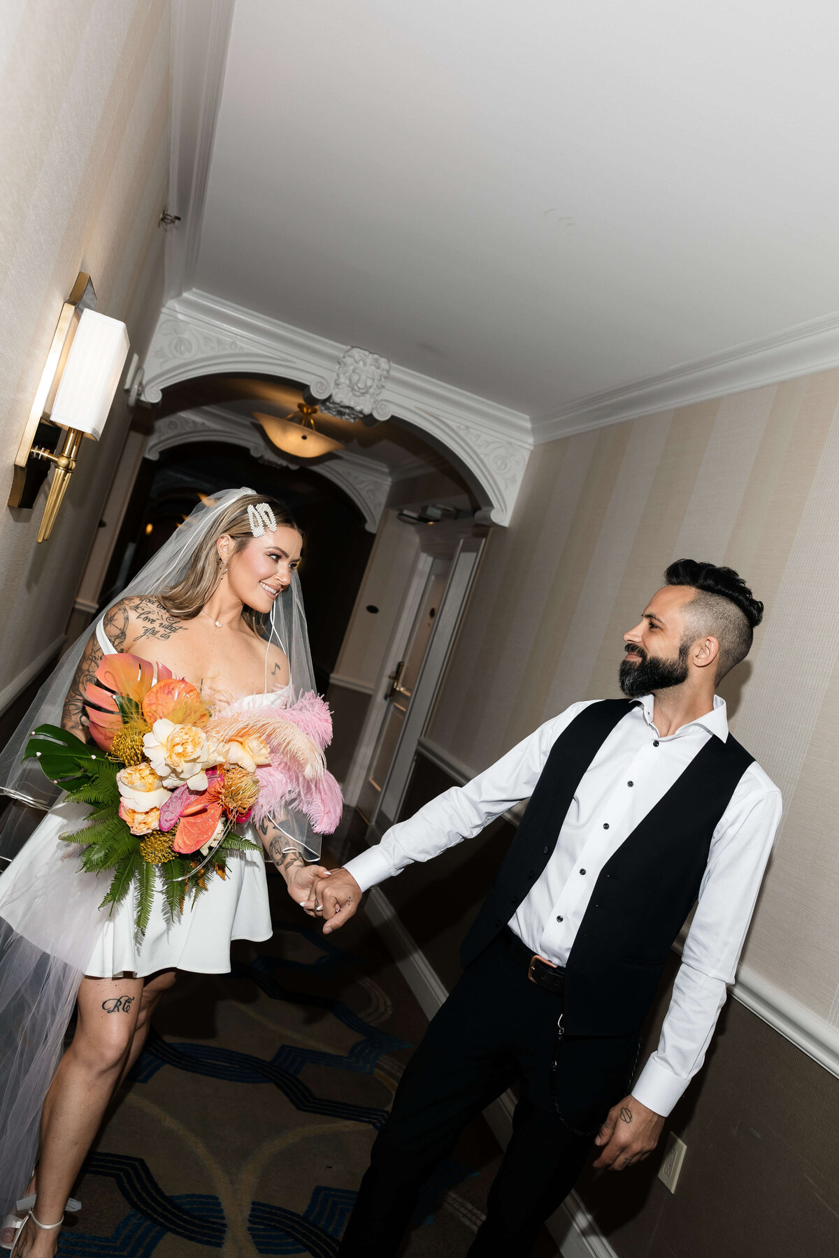 23_riskyexposure_sasha-andy_las-vegas-elopement-photography