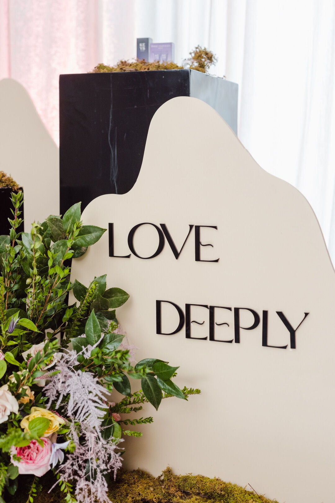 WedLuxe Show 2023 - The Gifting Garden photographed by Purple Tree Photography 54
