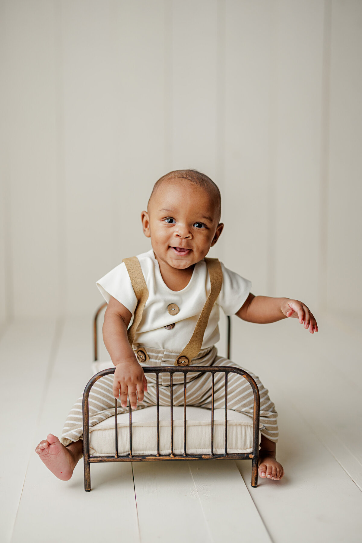 Huntsville Alabama Studio Baby Photographer 6 Month Milestone Session Client Closet16