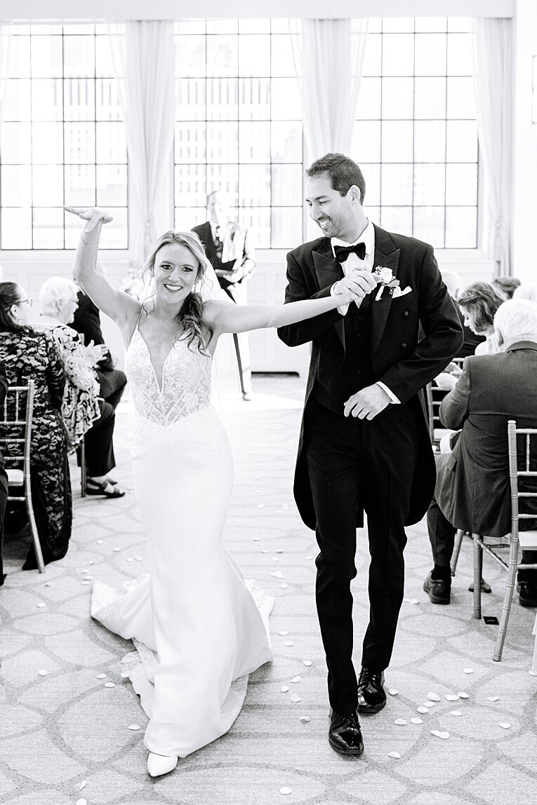 Warwick-hotel-Allerton-Chicago-wedding-photographer_0024