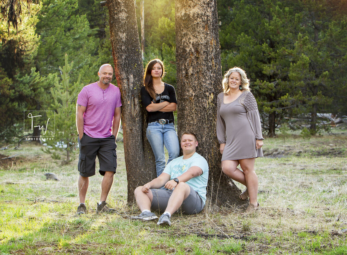 Tanni_Wenger_Photography Family_Portraits Grant_County_Oregon_Photographer Nationally_Featured_Photographer Family_Outdoor_Photos Forest_Photos Family_Pictures