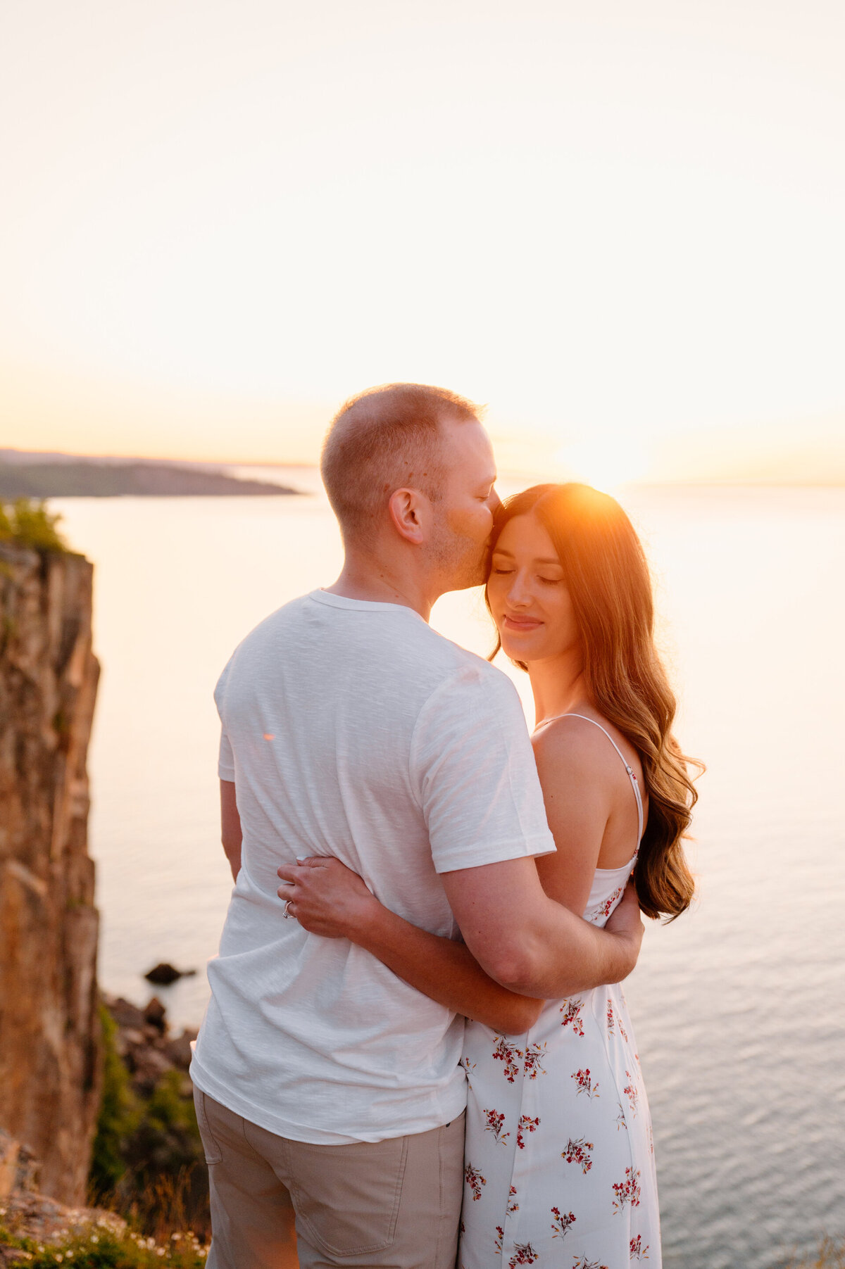 north-shore-minnesota-engagement-session-julianna-mb-photography-2