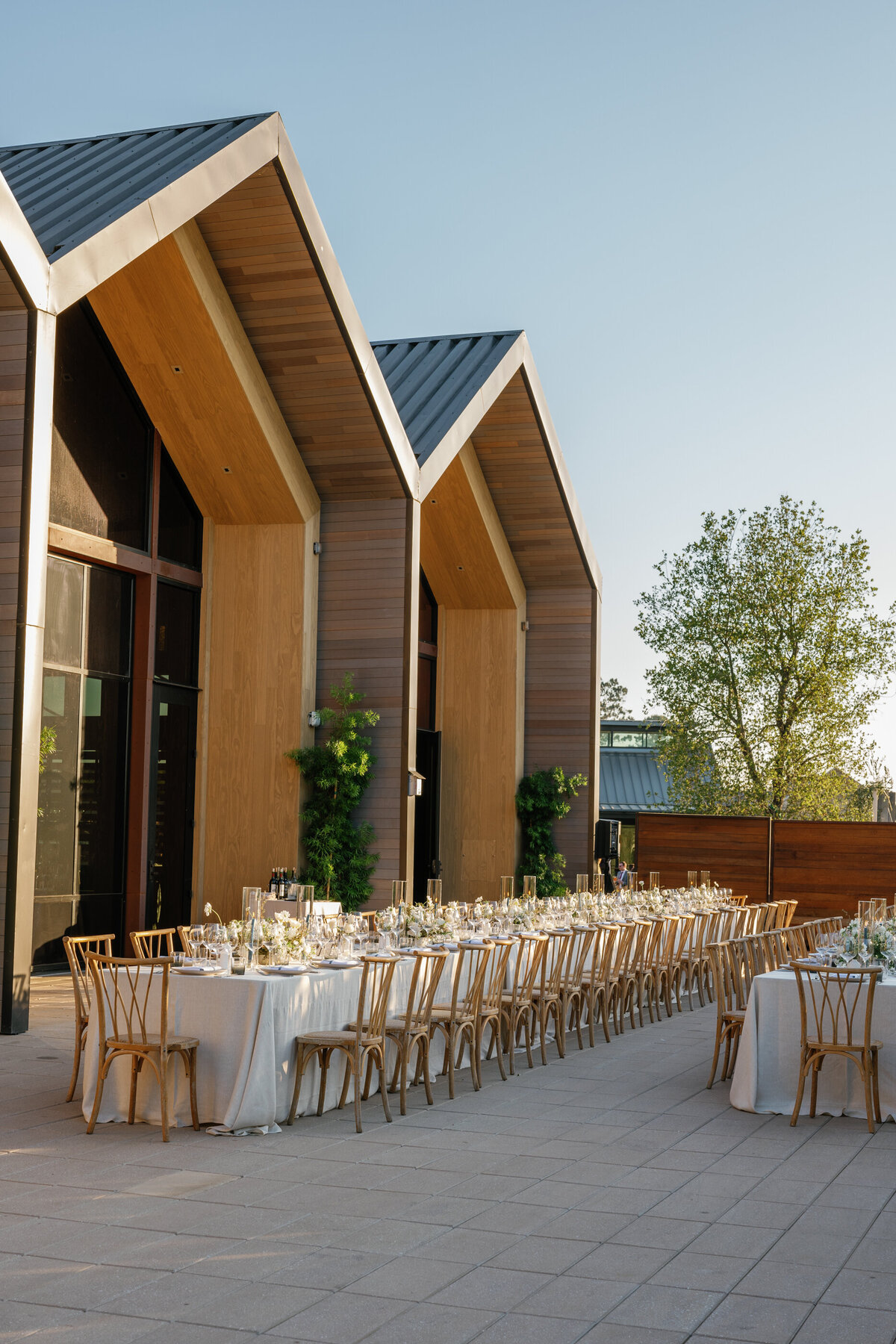 wedding table design at glass barn at stanly ranch napa valley
