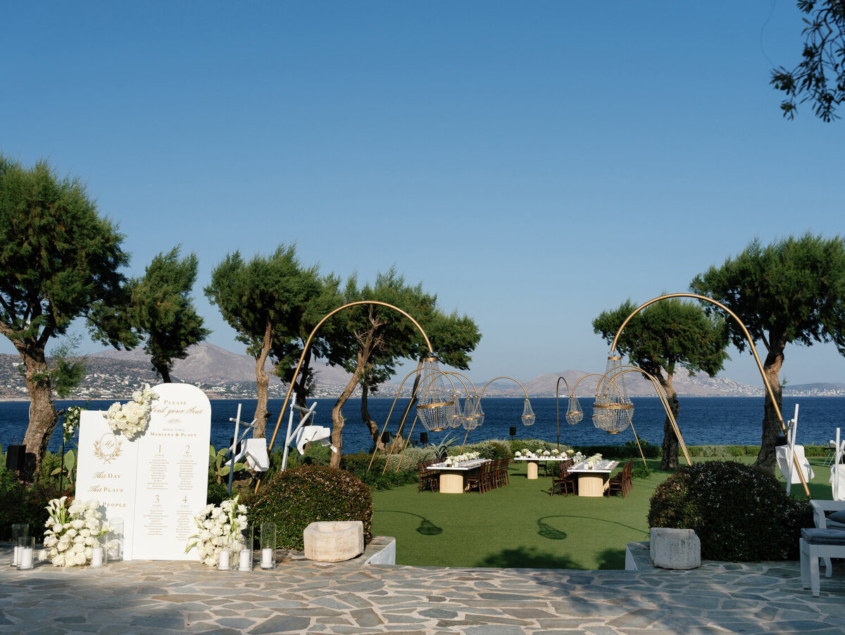 Romantic-Wedding-at-Island-Art-and-Taste–The-Residence-052