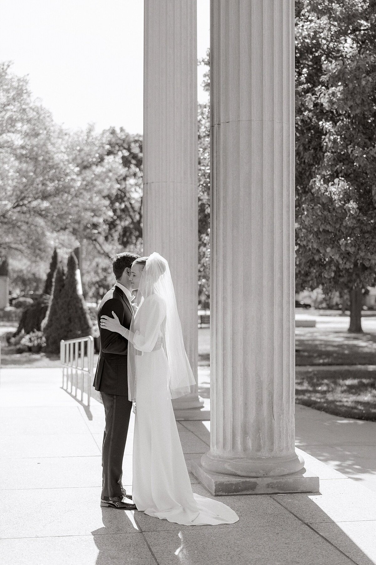 Chicago-Detroit-Catholic-Wedding-Photographers-_0020