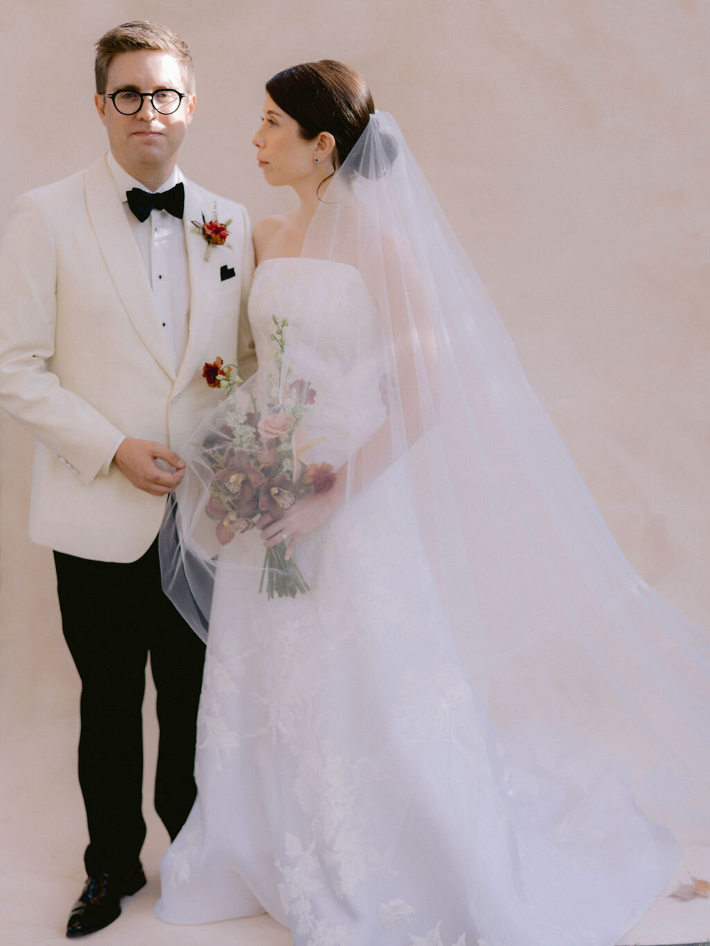 NikkiSanterre_EastCoastLuxuryWeddingPhotographer_CaitieHanrahan_KeswickHallWedding_Jac&Zach-163