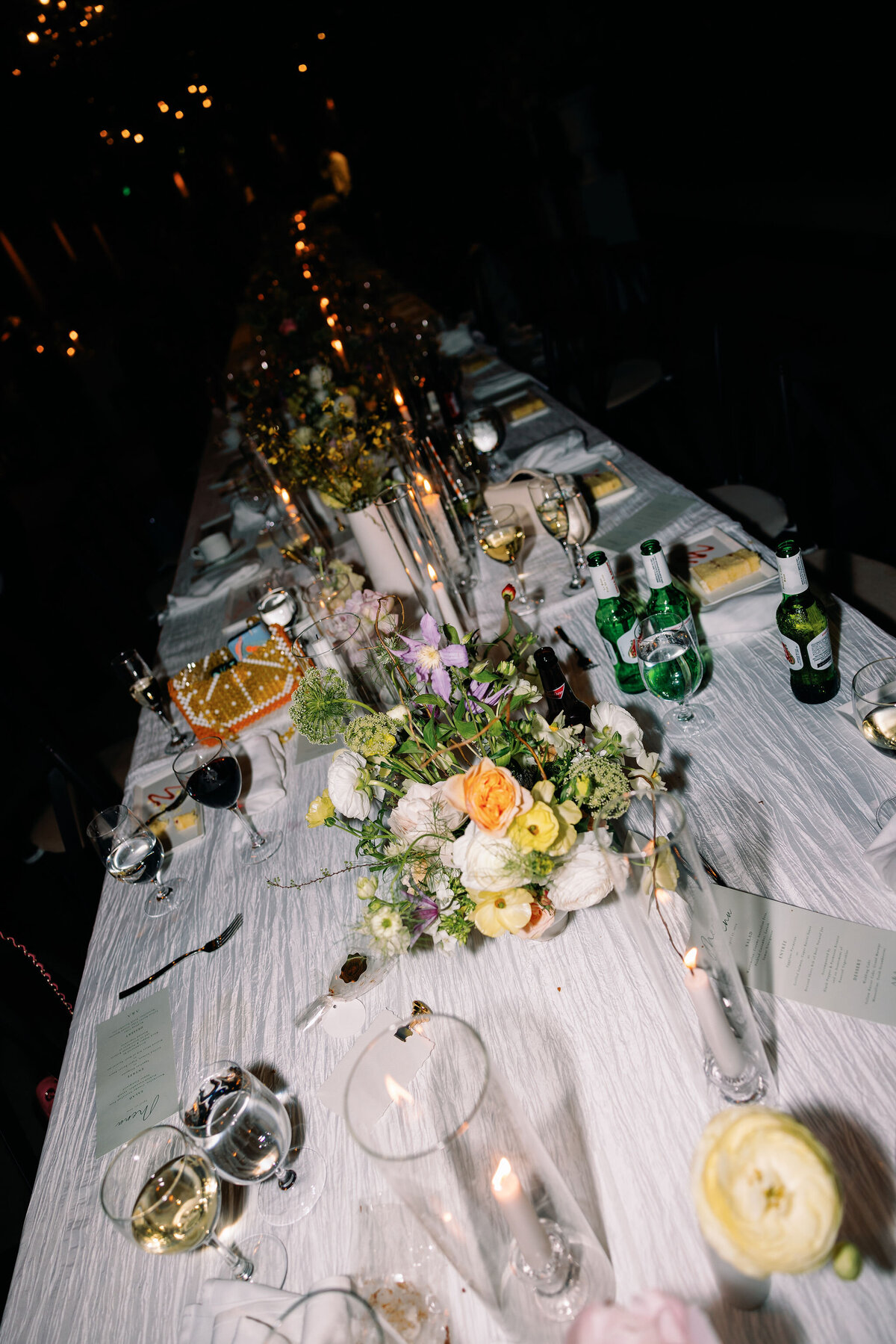 74-wedding-reception-tablescape-flowers