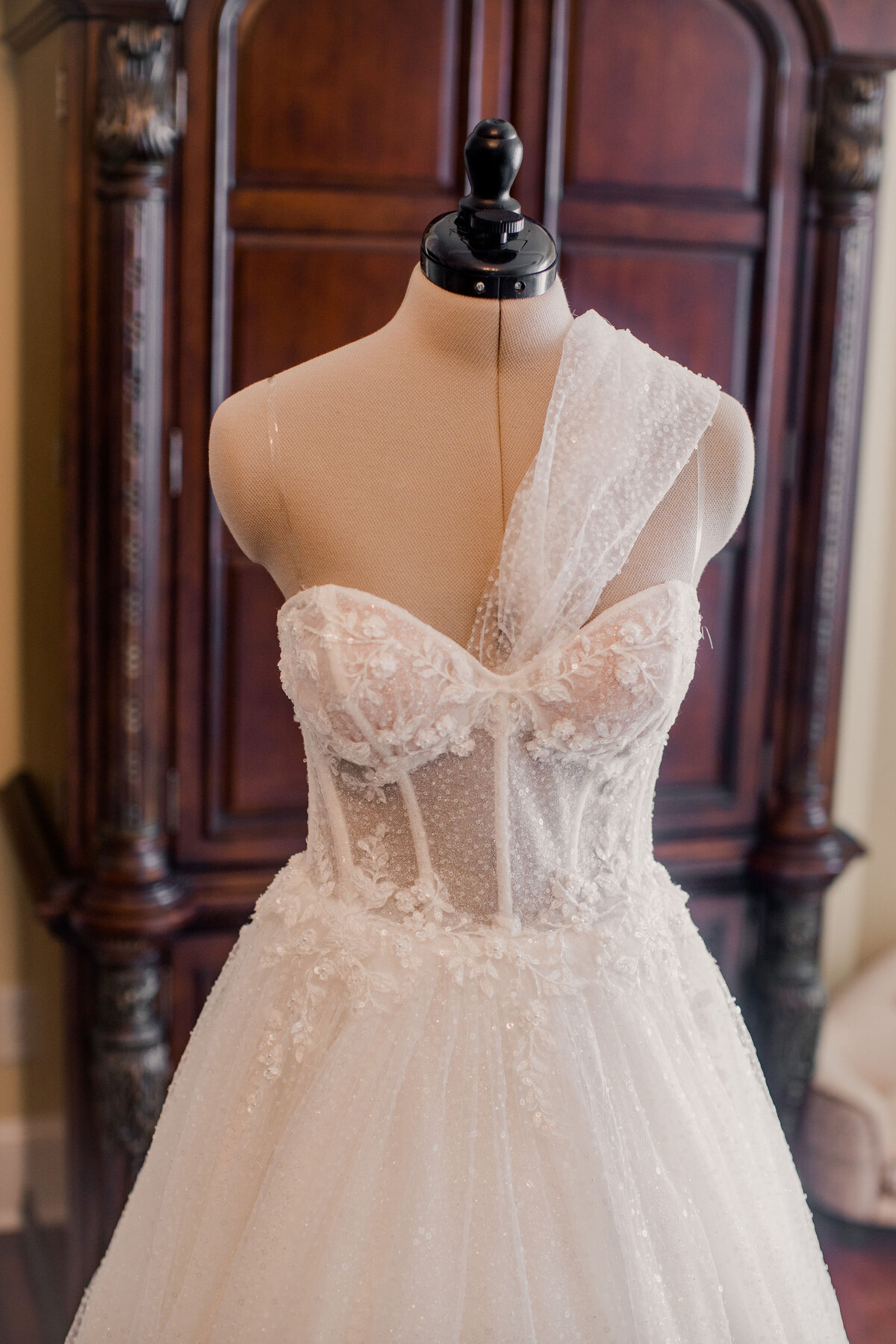 Marie + Tyler Elegant Disney weddings---  2 --- Stunning bridal dress 2