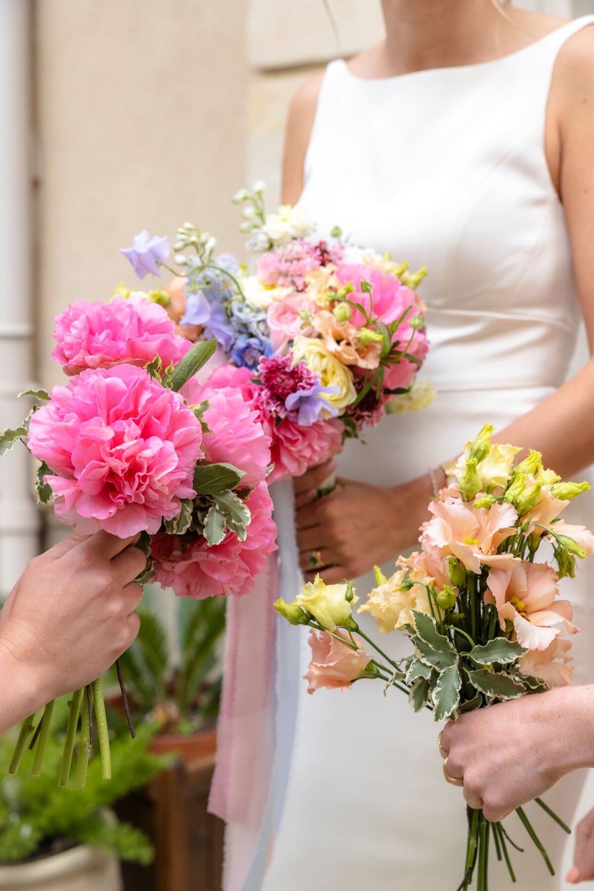 fresh-colorful-wedding-flowers-france