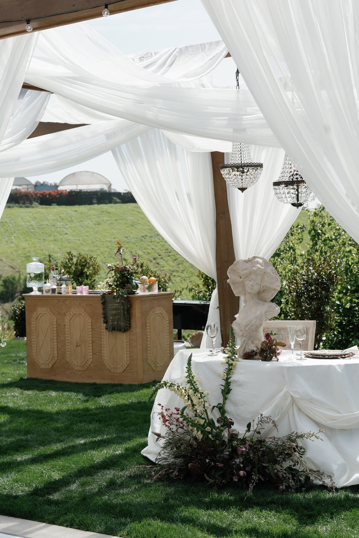 Jeune-Perche-Faye-Fern-Creative-MVFPortraits-Reception-Details-38
