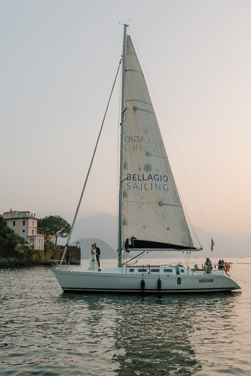 8lisa-lark-photography-documentary-wedding-photographer-switzerland-bellagio