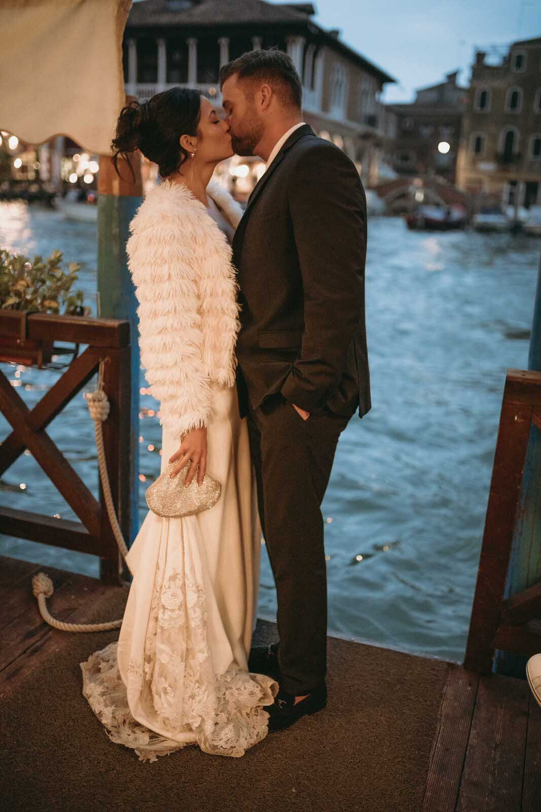 Flora_And_Grace_Editorial_Venice_Analog_Editorial_Wedding_Photographer (1 von 1)-158