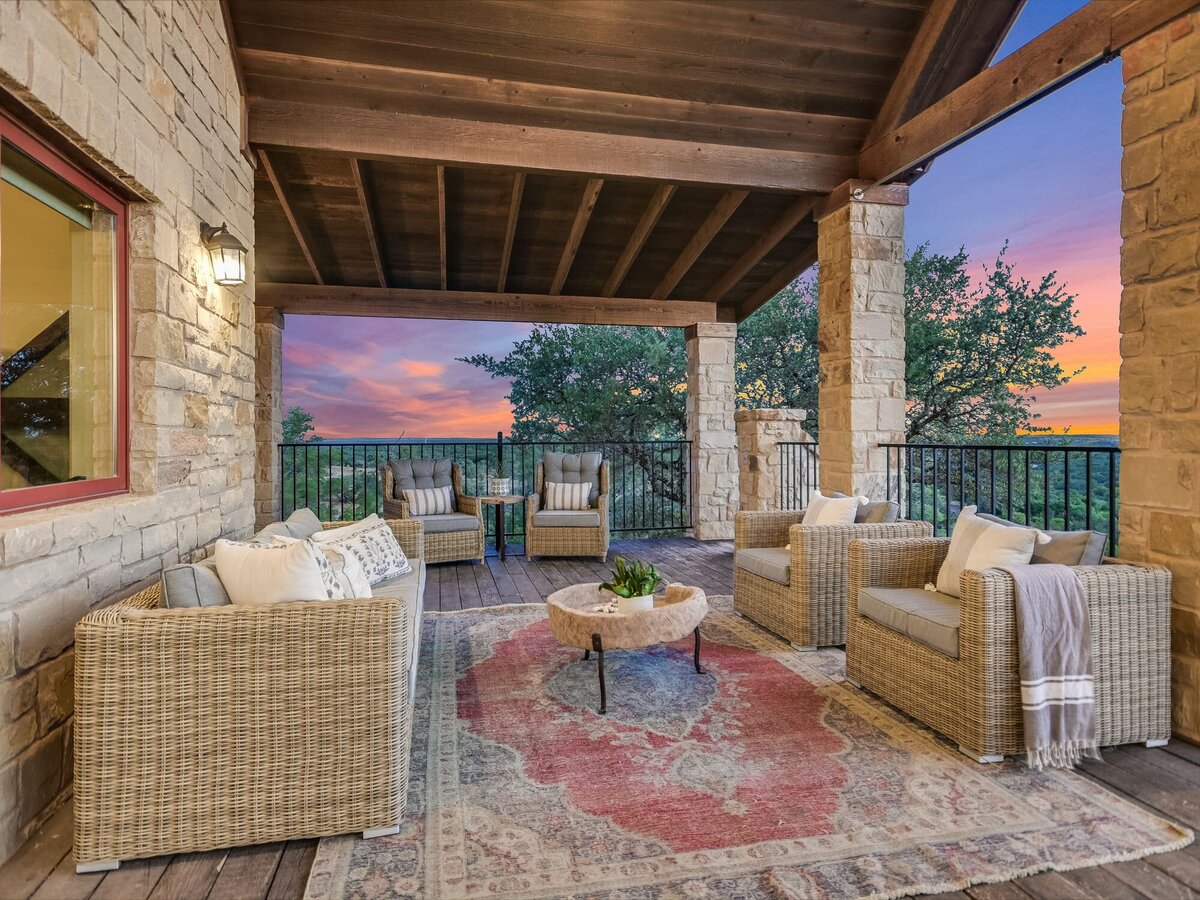 Exterior balcony living room