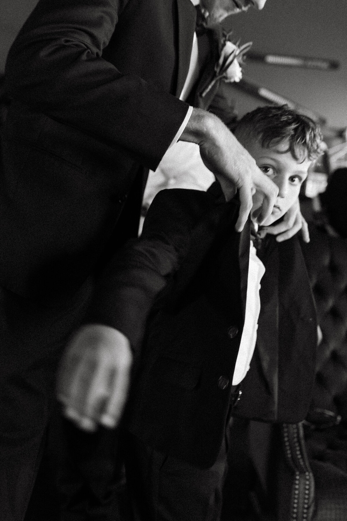 Modern-Black-Tie-Wedding-at-The-Exchange-in-Camdenton,-Mo---Paige-+-Elliot-231007--0012
