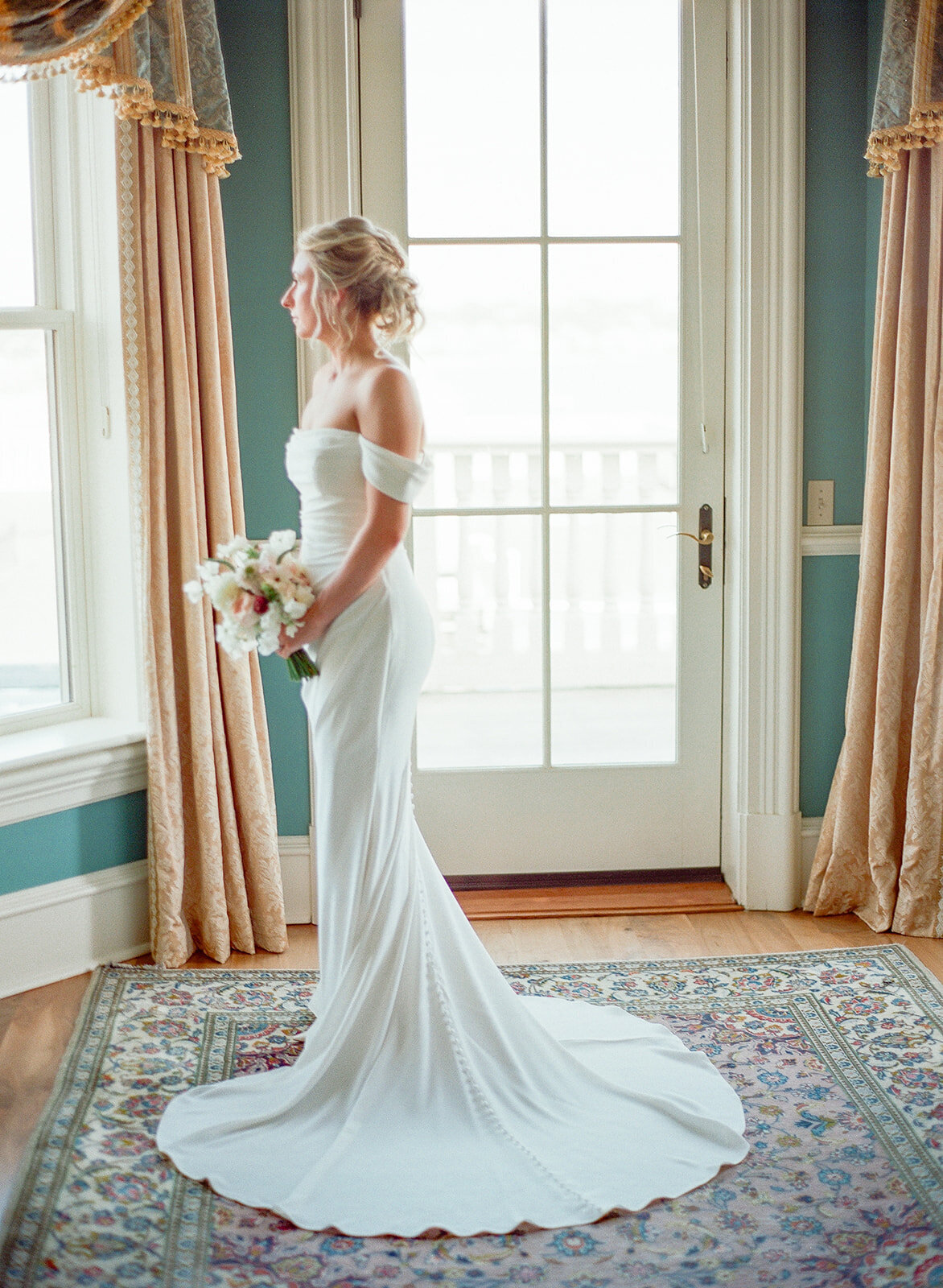 Wedding_Chanler Cliff Walk_Newport Mansions_RI__84731512_0016©HilaryBlock