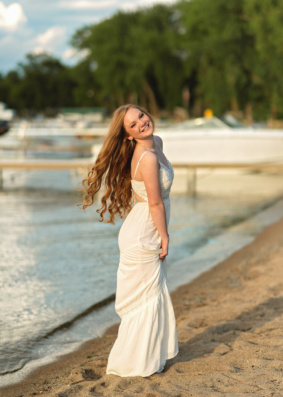 Des-Moines-Iowa-Senior-Theresa-Schumacher-Photography-Girl-Summer-Nature-Lake