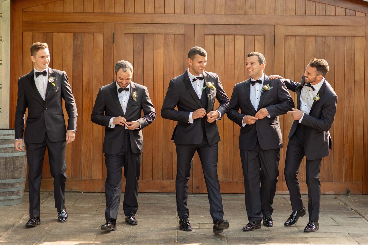 groomsmen-saltwater-farms-vineyard