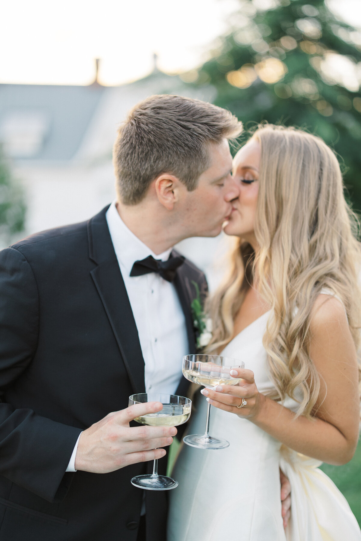 Molly Sue Photography New Jersey + East Coast Wedding Photographer Romantic Imagery Engagement Lifestyle Heirloom Wedding Albums5