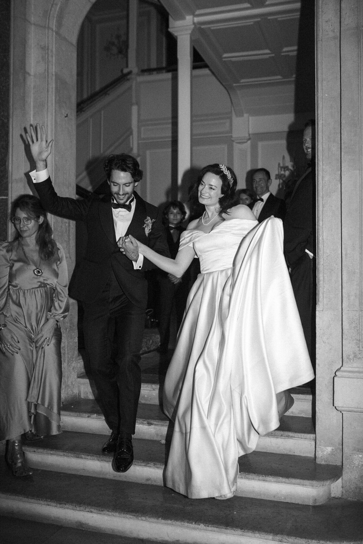 Maïlys Fortune Photography Husband Wife Wedding Weddings Photography France Switzerland Italy Timeless Dreamy Imagery Bilingual French English Destination Weddings Destination Wedding Provence French Riviera Paris Lake Como Tuscany158