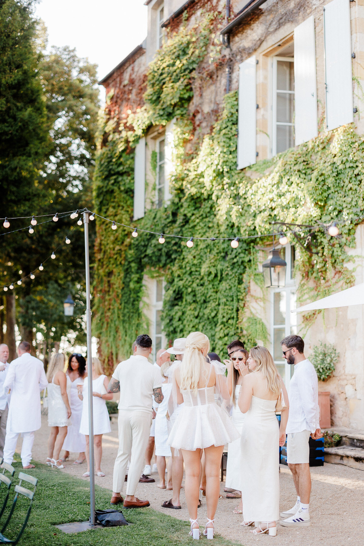 Modern_Chic_Chateau_Valouze_Destination_Wedding_Photographer-9