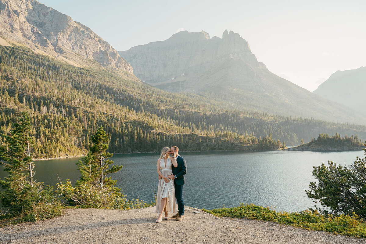 vintage-hollywood-glacier-national-park-elopement-presley-gray-photo1119