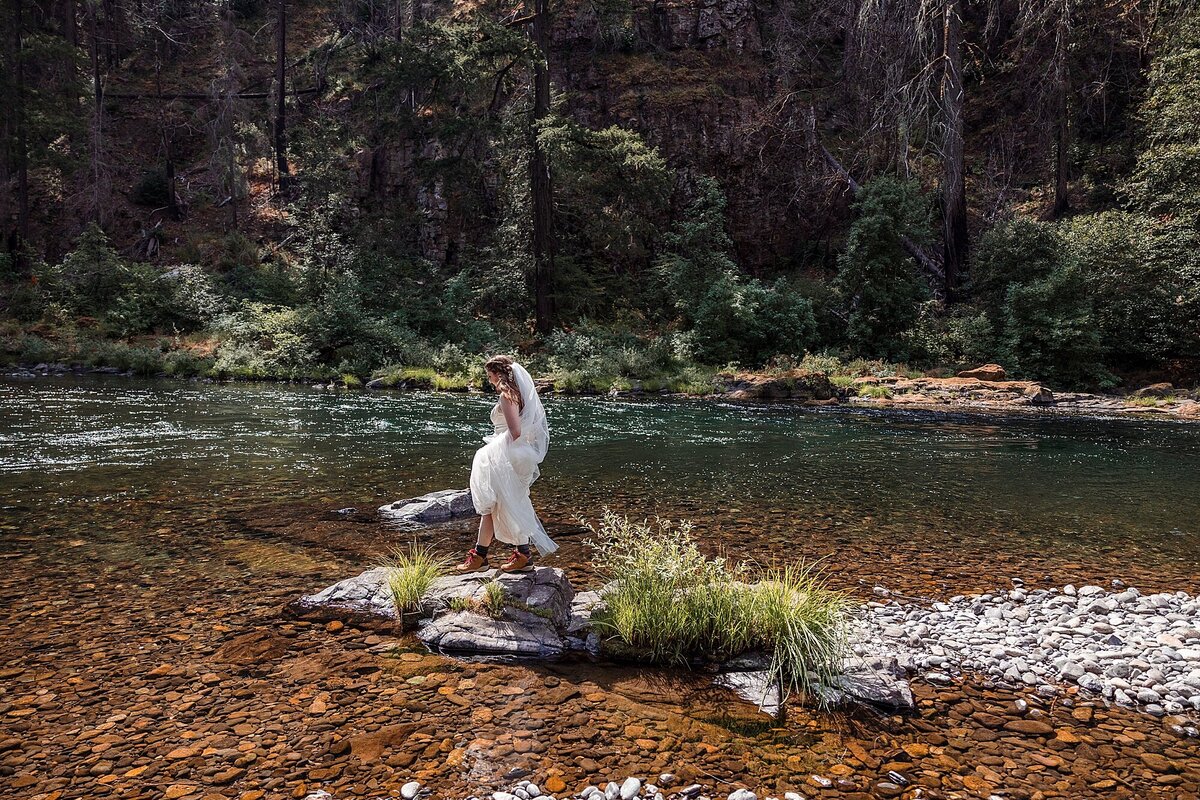 umpqua-forest-elopement-taylor-christine-photography_2129