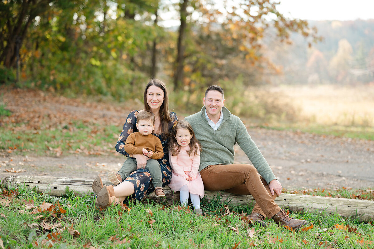 Family-Photos-at-Auer-Farm-Bloomfield-CT_0030