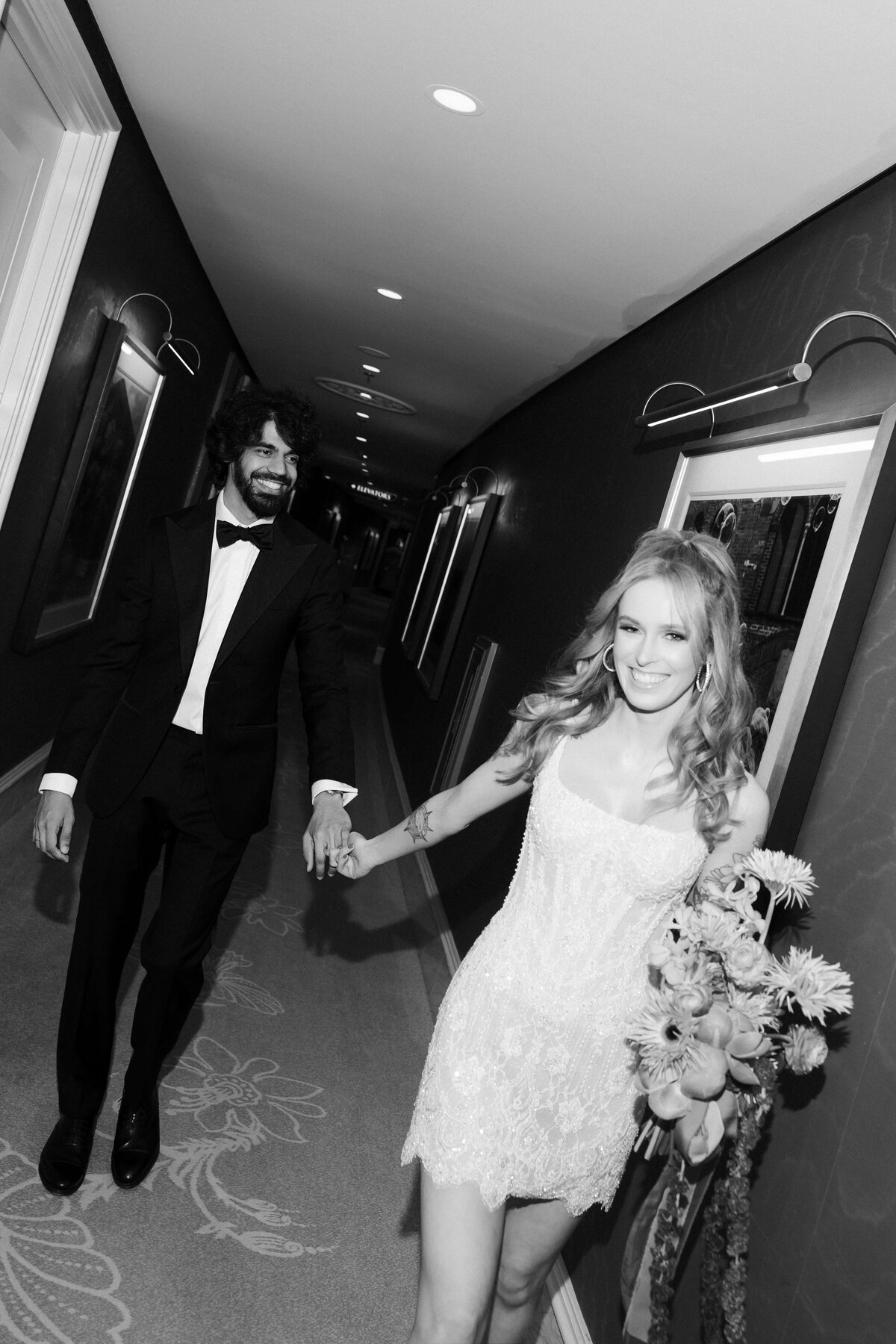 26riskyexposure_hayley-vikram_las-vegas-elopement-photography