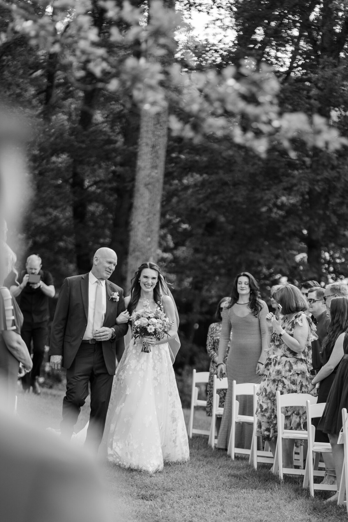 25033_2544_bw