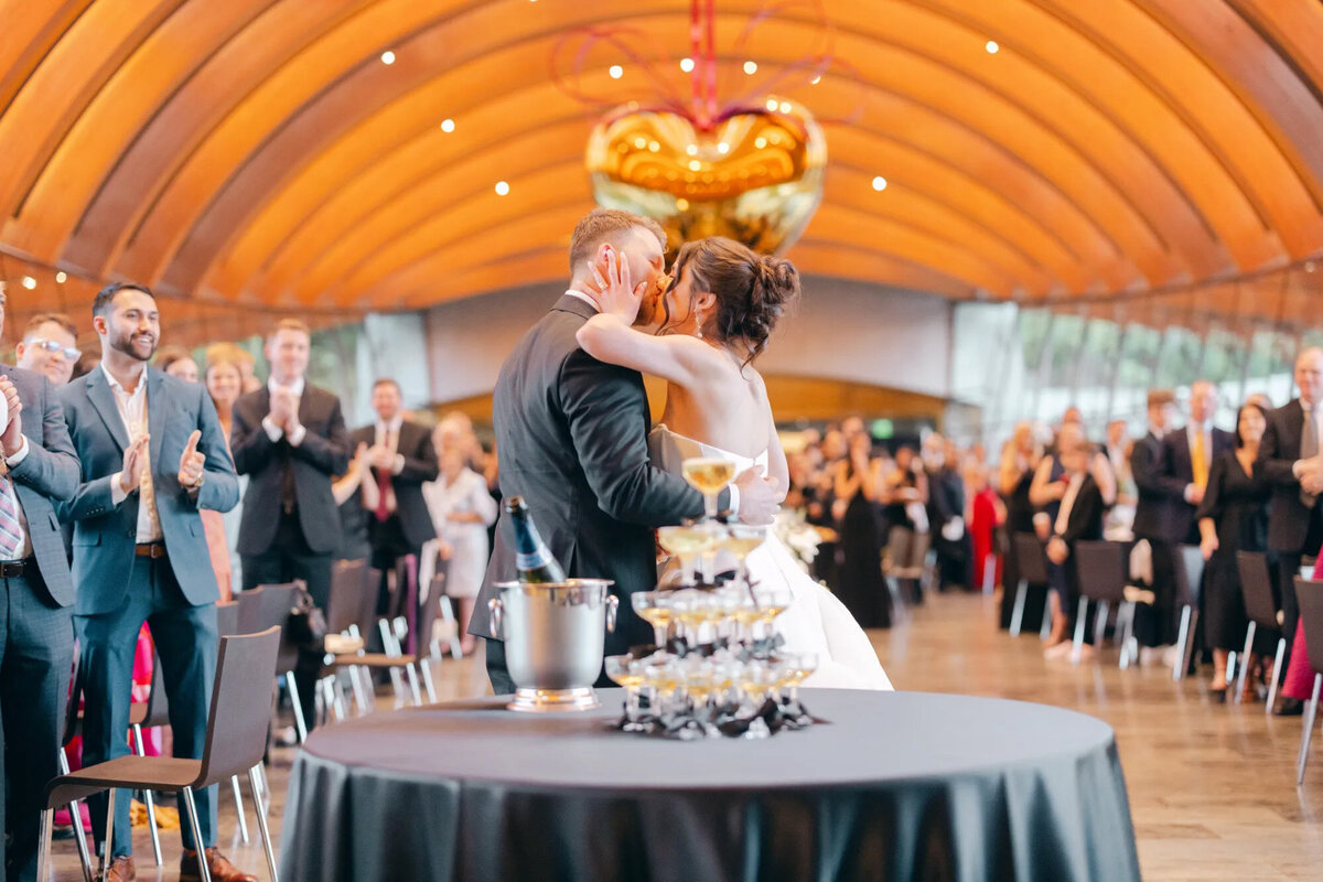 Crystal-Bridges-wedding-2025-0023