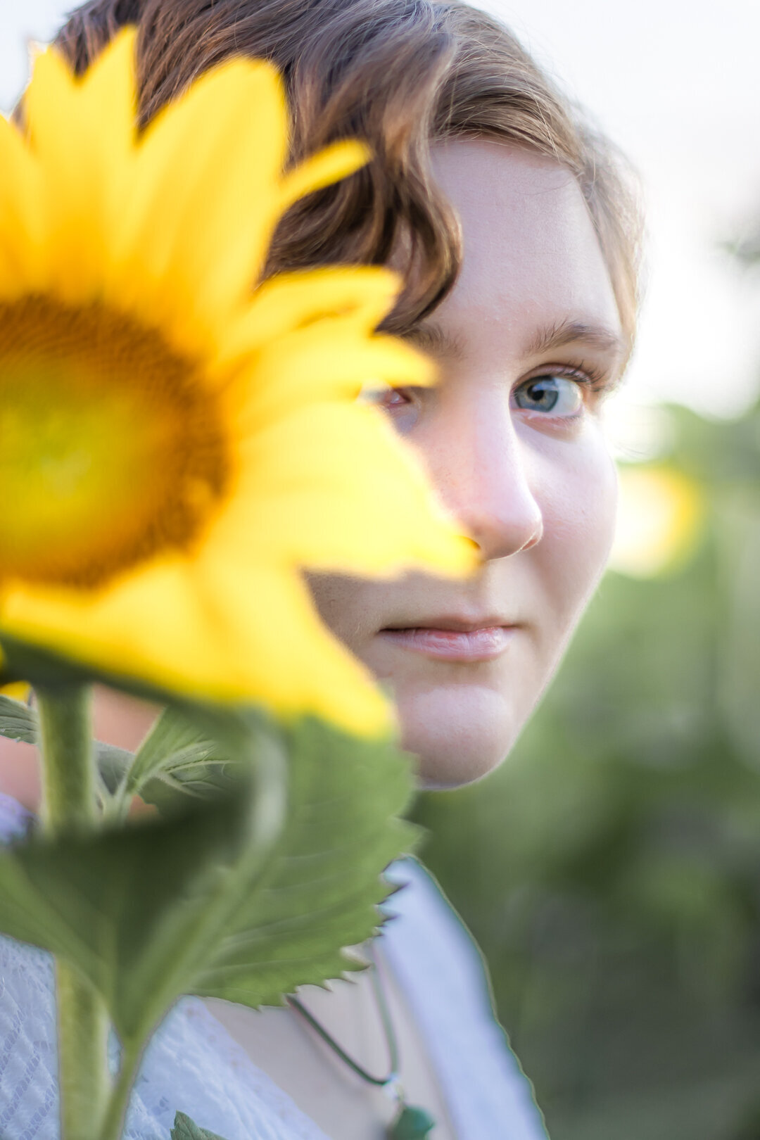 2022SinklandFarms-Sunfllower-Festival_senior-class-photos_social-media_website-3611