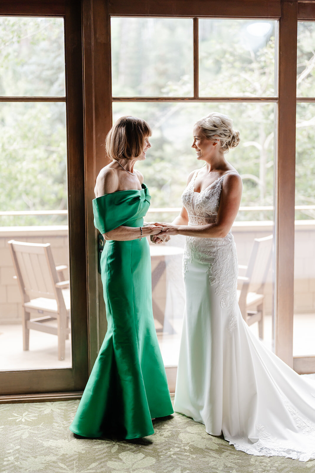 montage-deer-valley-summer-park-city-utah-wedding-logan-walker-425L-0188