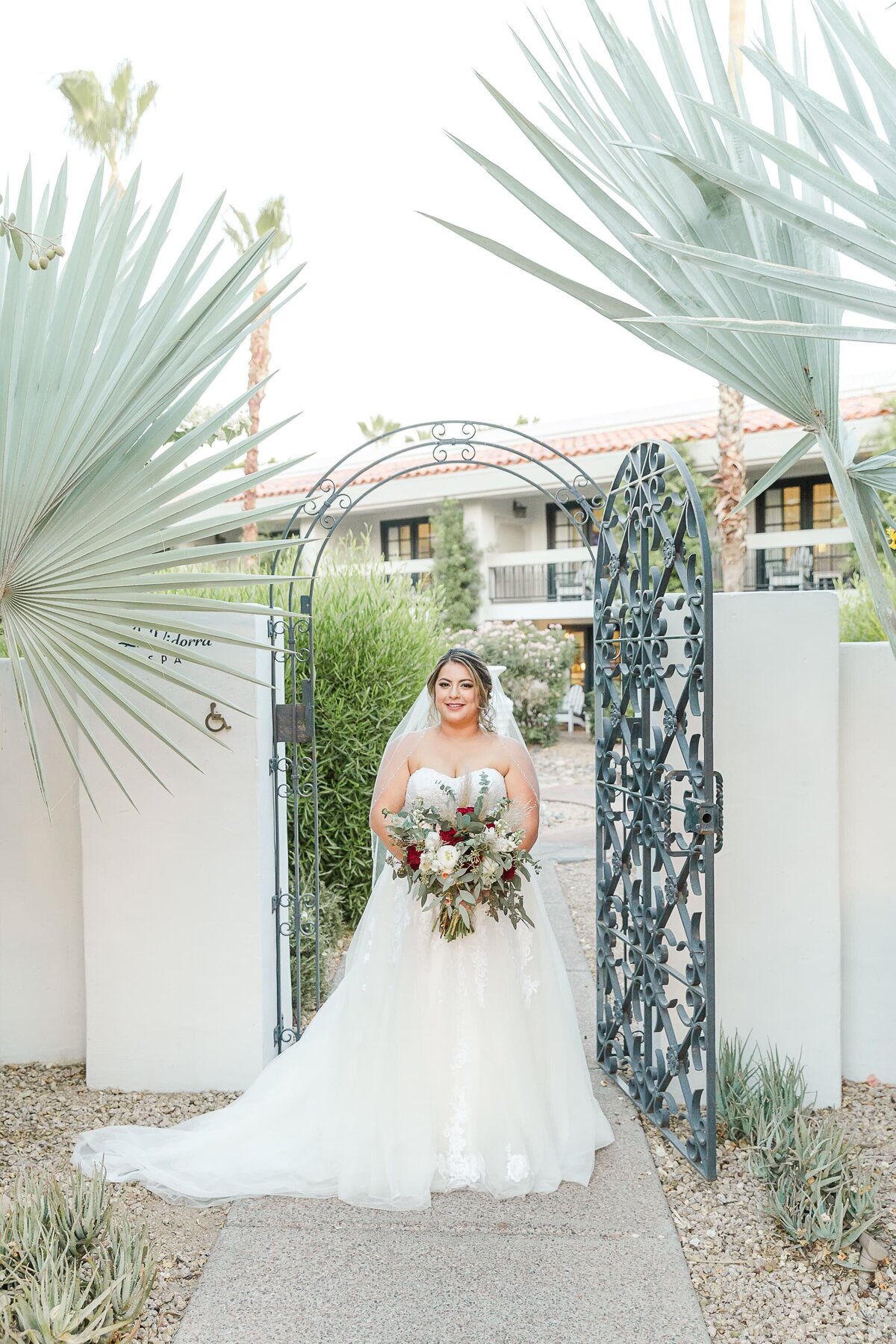 Scottsdale-Wedding-Photographers-The-Scott-Resort-Bride-1416