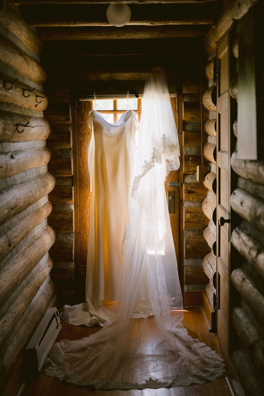 Dress in getting ready cabin at 320 Guest Ranch