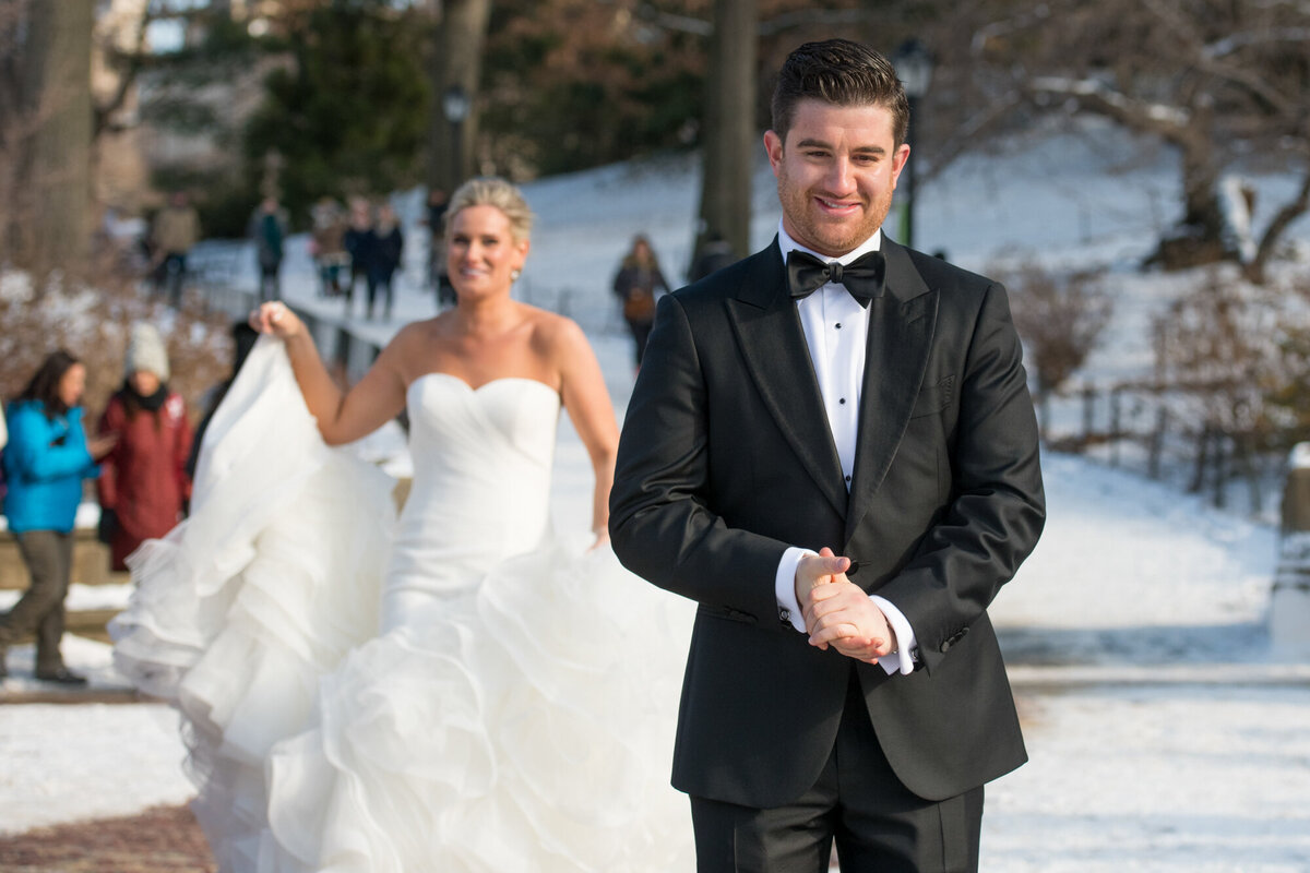 Bethesda-Terrace-Wedding-in-Central-Park-first-look