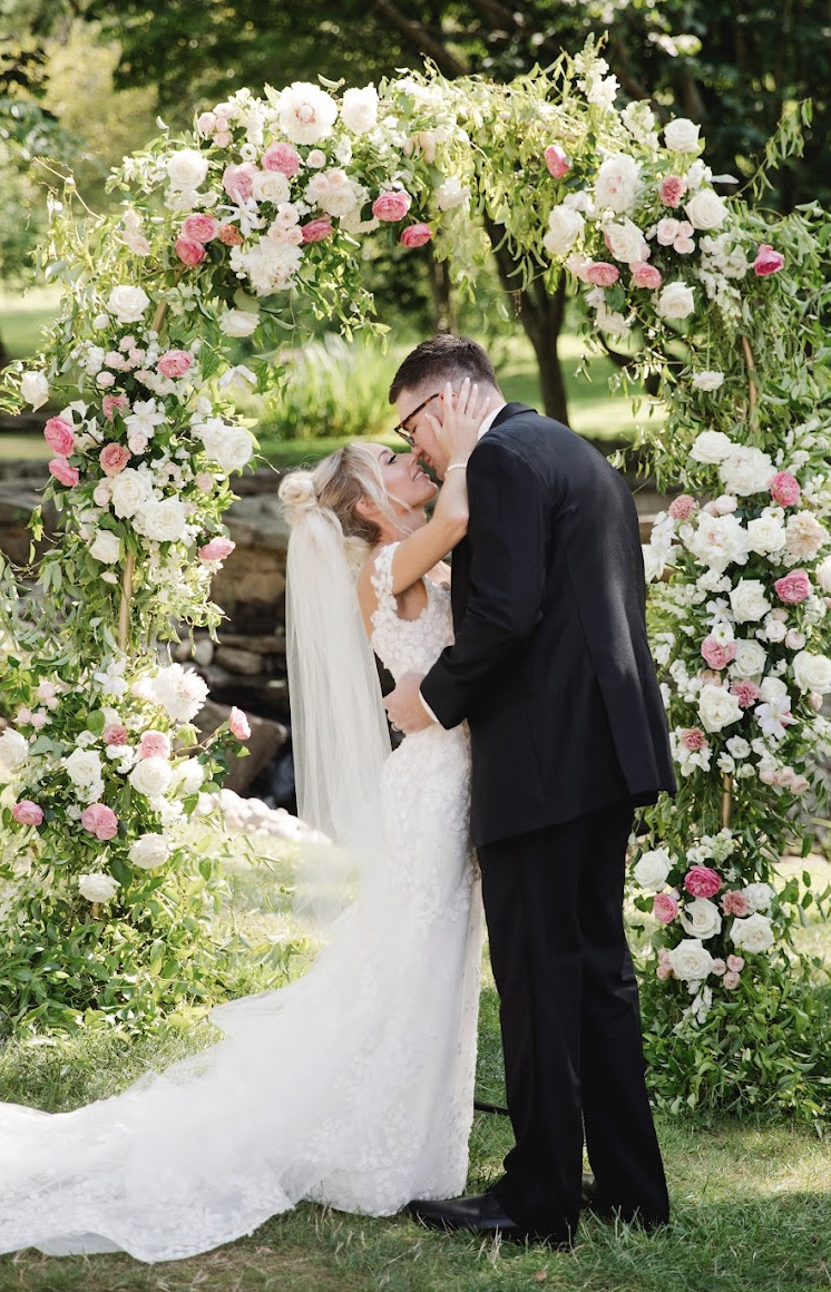 bri_jack_ceremony_arch