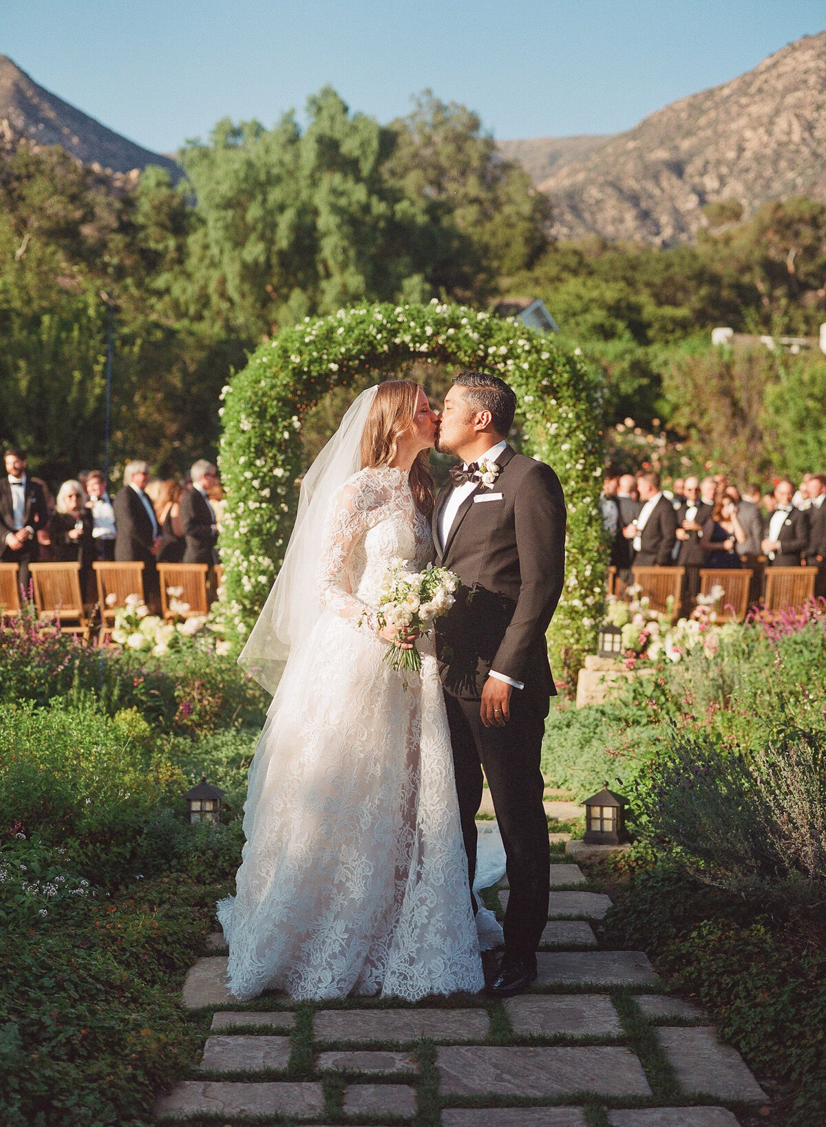 meg-smith-photography-san-ysidro-ranch-wedding-028