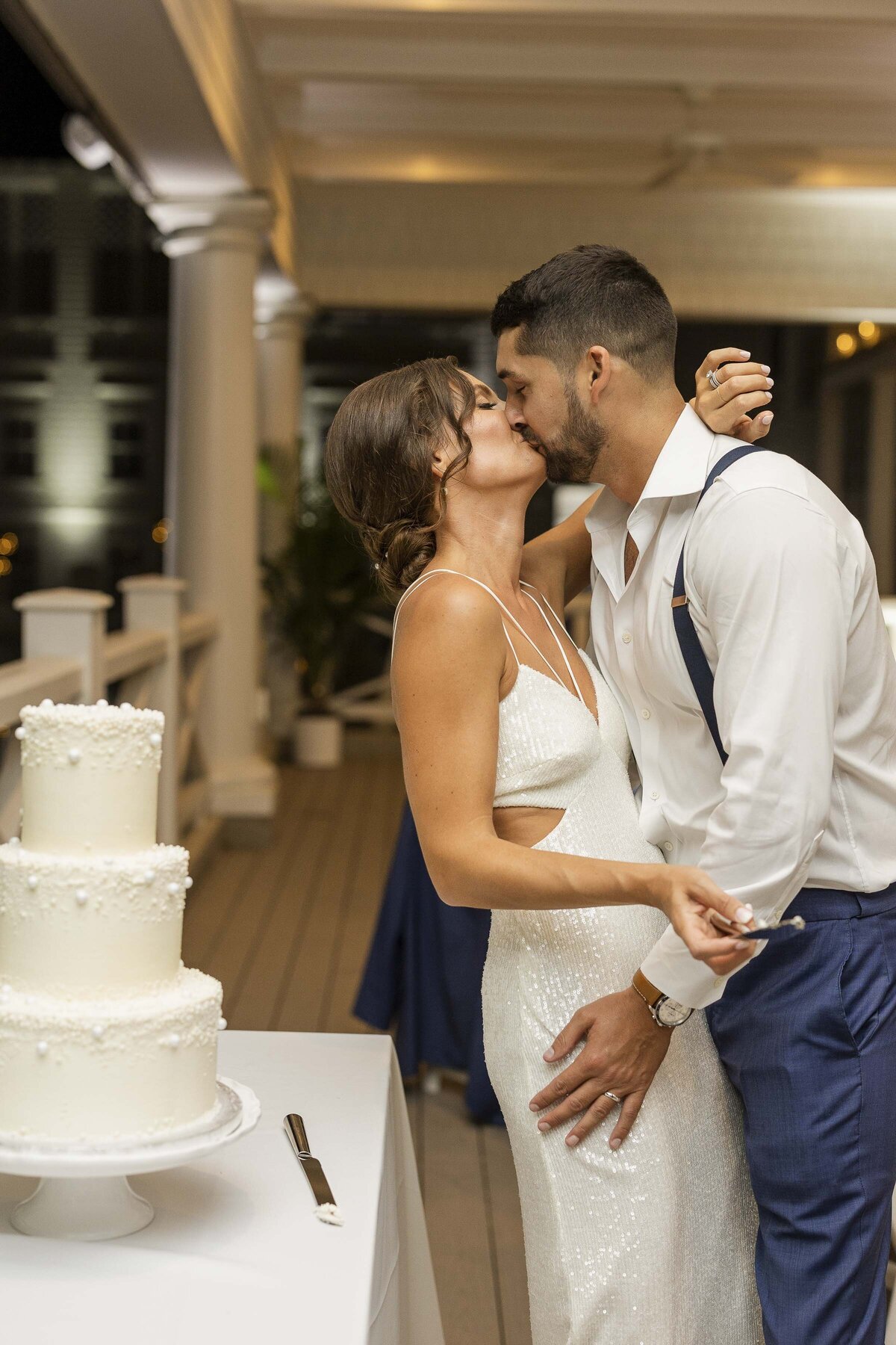 Beach Club Modern Chic Wedding with Touches of Pearl and Gold - Top East Coast Wedding Photography - Ashley Mac Photographs - New Jersey - New York - Connecticut - Rhode Island -71