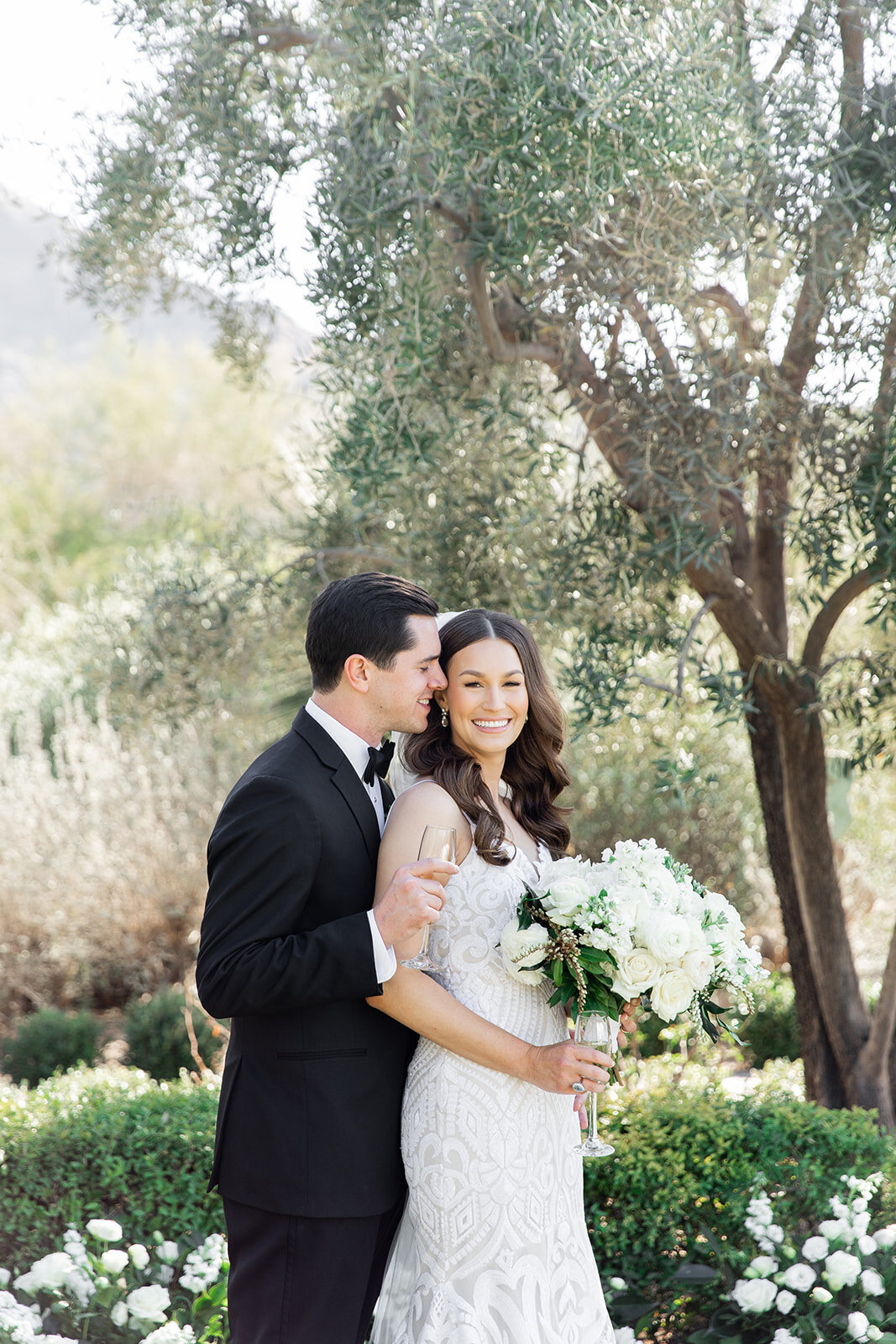 Karlie Colleen Photography - Hannah & Matt - El Chorro Wedding_ Paradise Valley Arizona - Revel Wedding Company-115