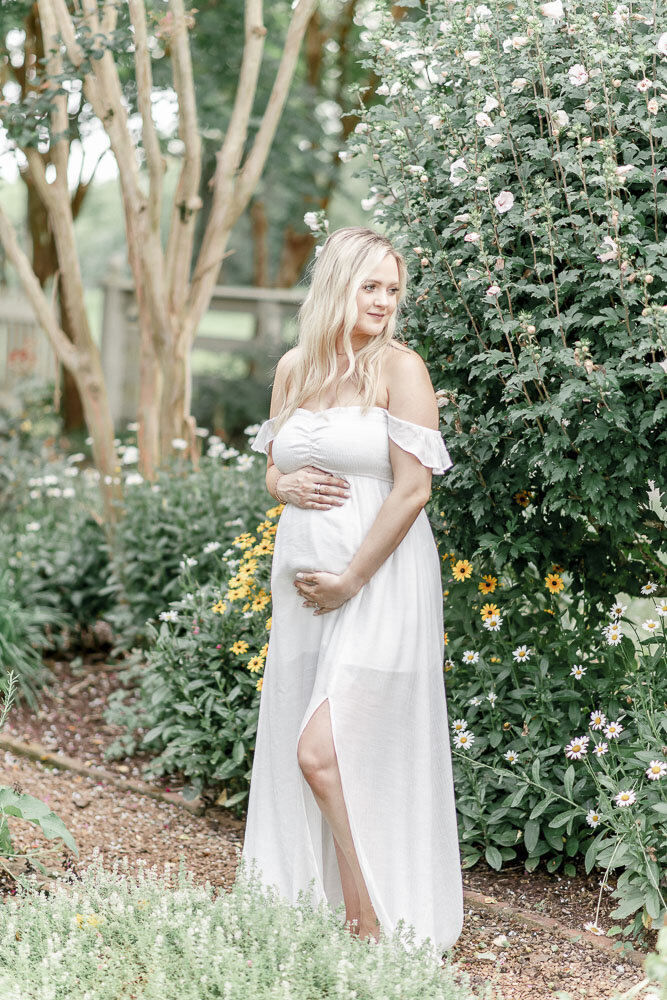 By Nashville maternity photographer Kristie Lloyd